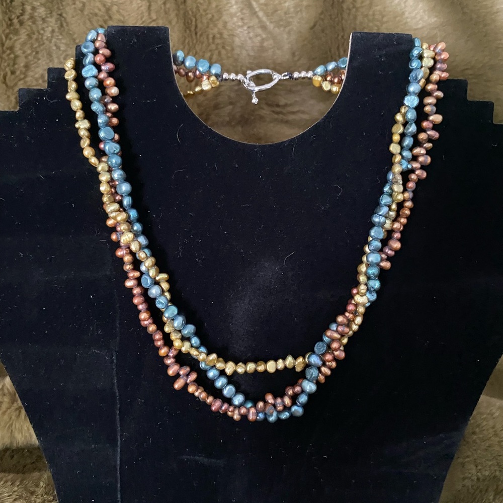 Freshwater Pearl necklace / choker